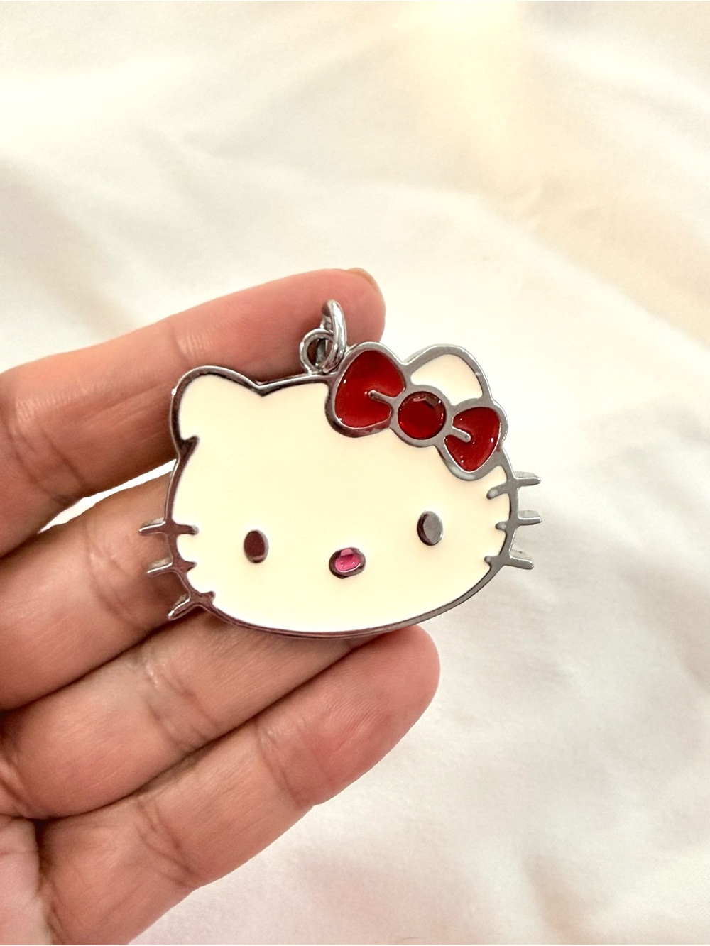 Hello Kitty Red Bow White Face Pendant